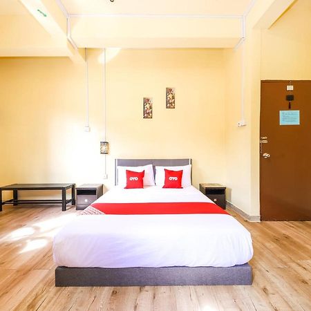 Oyo 703 Myra Hotel Mersing Eksteriør billede